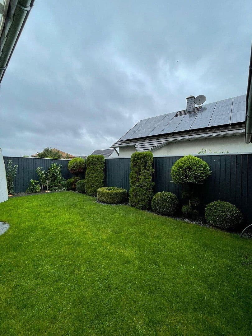 Prodej domu 220 m², pozemek 333 m², Vechelde, Dolní Sasko Prodej domu 220 m², pozemek 333 m², Vechelde, Dolní Sasko