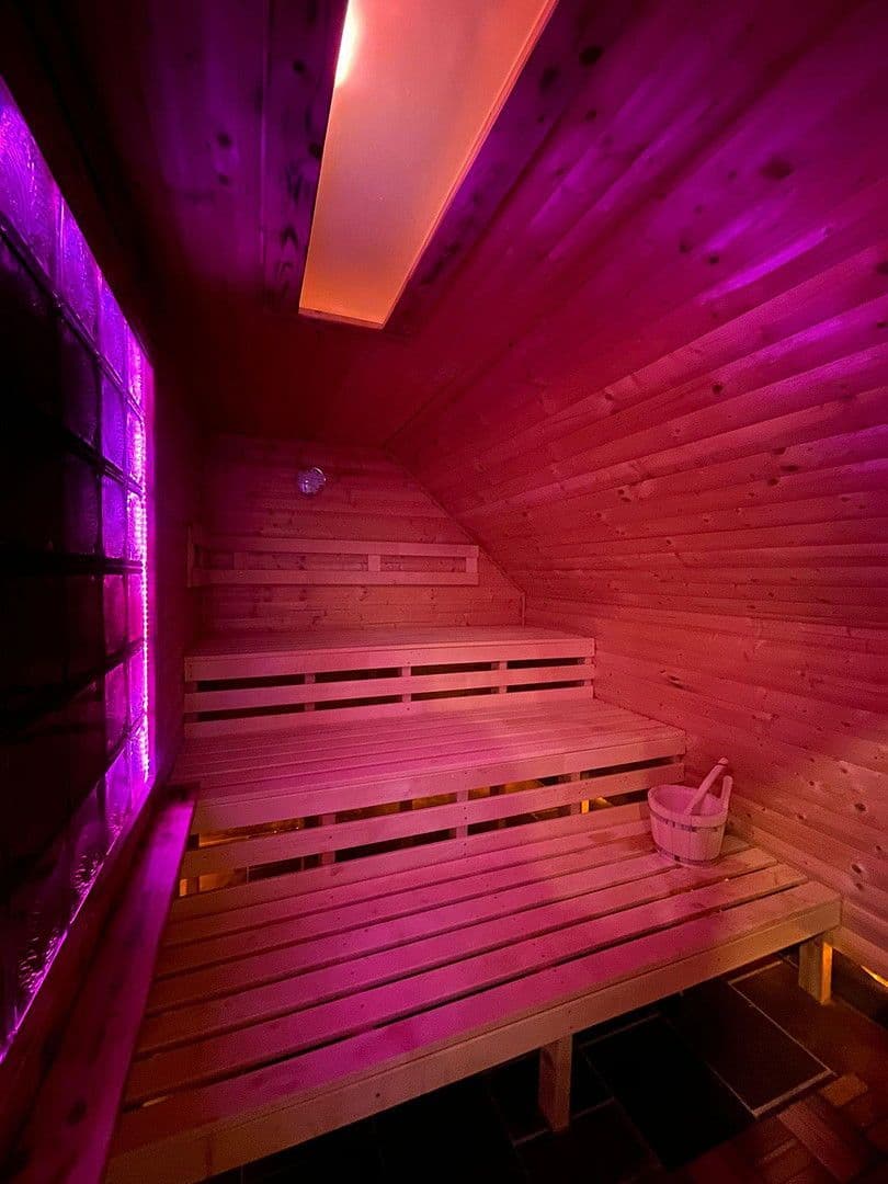 Prodej domu 220 m², pozemek 333 m², Vechelde, Dolní Sasko Prodej domu 220 m², pozemek 333 m², Vechelde, Dolní Sasko