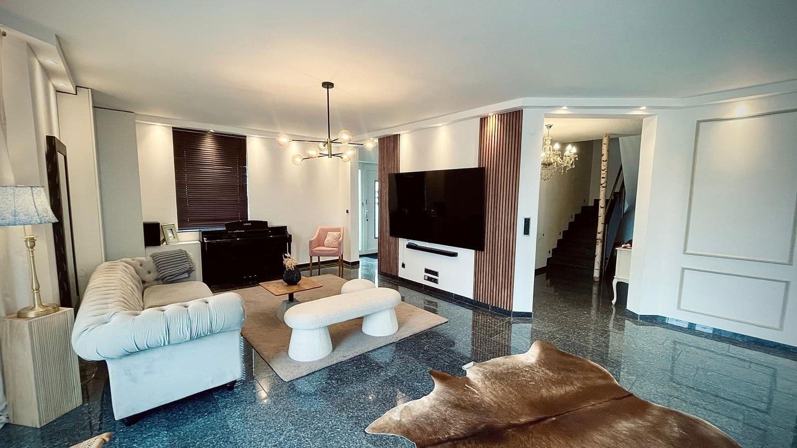 Prodej domu 220 m², pozemek 333 m², Vechelde, Dolní Sasko Prodej domu 220 m², pozemek 333 m², Vechelde, Dolní Sasko