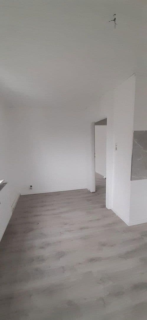 Pronájem bytu 2+1 50 m², Riedstraße 1, Chemnitz-Rabenstein, Sasko Pronájem bytu 2+1 50 m², Riedstraße 1, Chemnitz-Rabenstein, Sasko