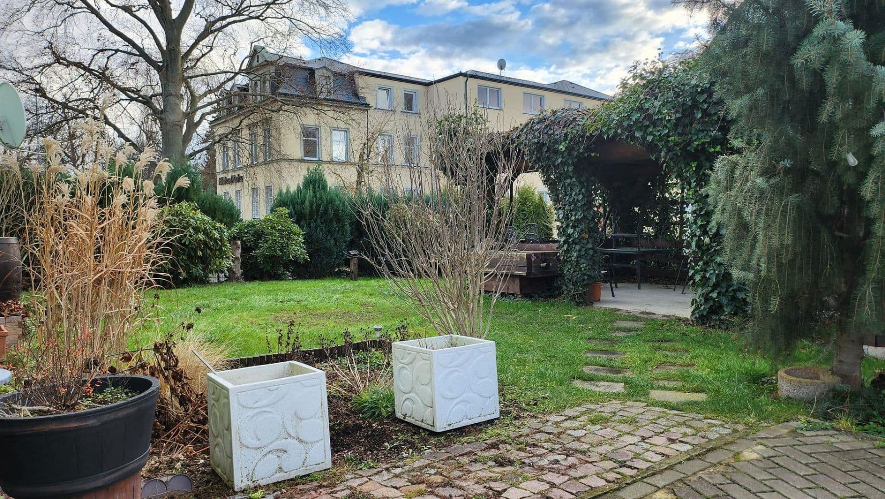 Pronájem bytu 2+1 50 m², Riedstraße 1, Chemnitz-Rabenstein, Sasko Pronájem bytu 2+1 50 m², Riedstraße 1, Chemnitz-Rabenstein, Sasko