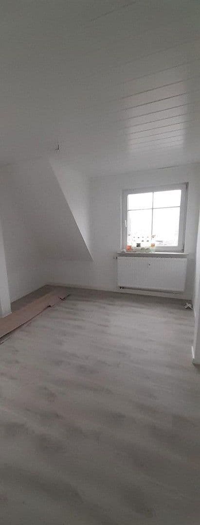 Pronájem bytu 2+1 50 m², Riedstraße 1, Chemnitz-Rabenstein, Sasko Pronájem bytu 2+1 50 m², Riedstraße 1, Chemnitz-Rabenstein, Sasko