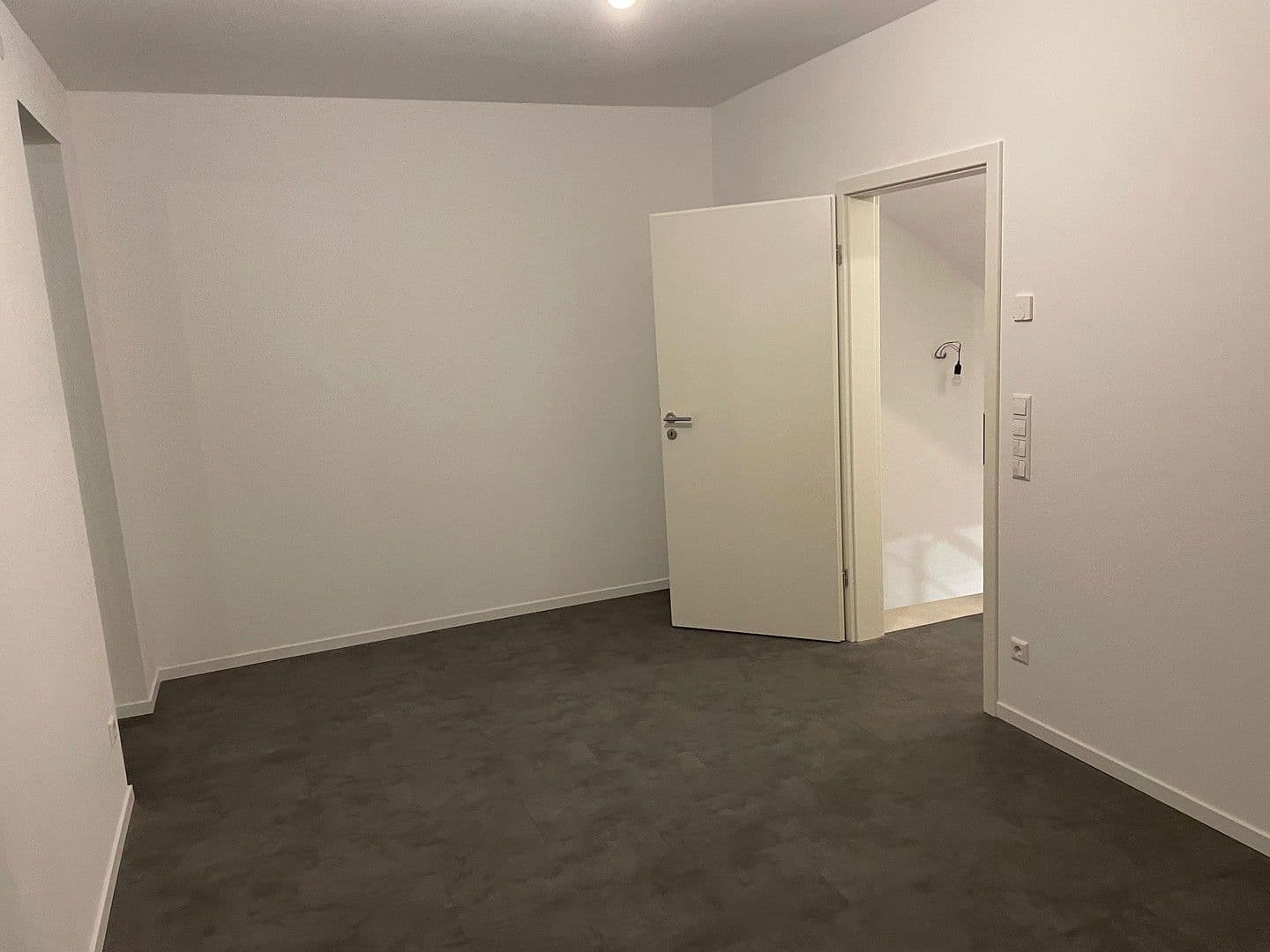 Prodej domu 150 m², pozemek 394 m², Enkenbacher Weg 106, Berlin, Berlín Prodej domu 150 m², pozemek 394 m², Enkenbacher Weg 106, Berlin, Berlín