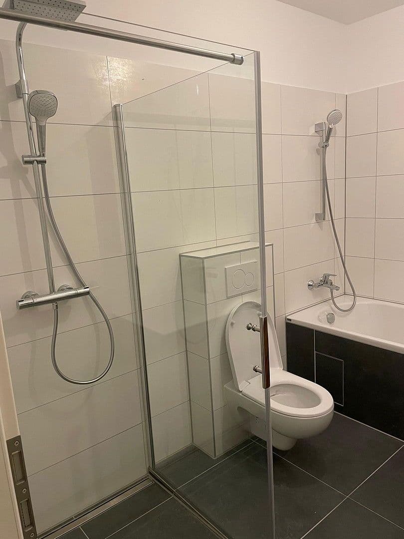 Prodej domu 150 m², pozemek 394 m², Enkenbacher Weg 106, Berlin, Berlín Prodej domu 150 m², pozemek 394 m², Enkenbacher Weg 106, Berlin, Berlín