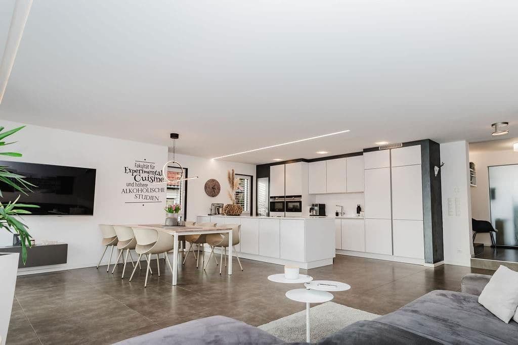 Prodej domu 225 m², pozemek 411 m², Landshut, Bavorsko Prodej domu 225 m², pozemek 411 m², Landshut, Bavorsko