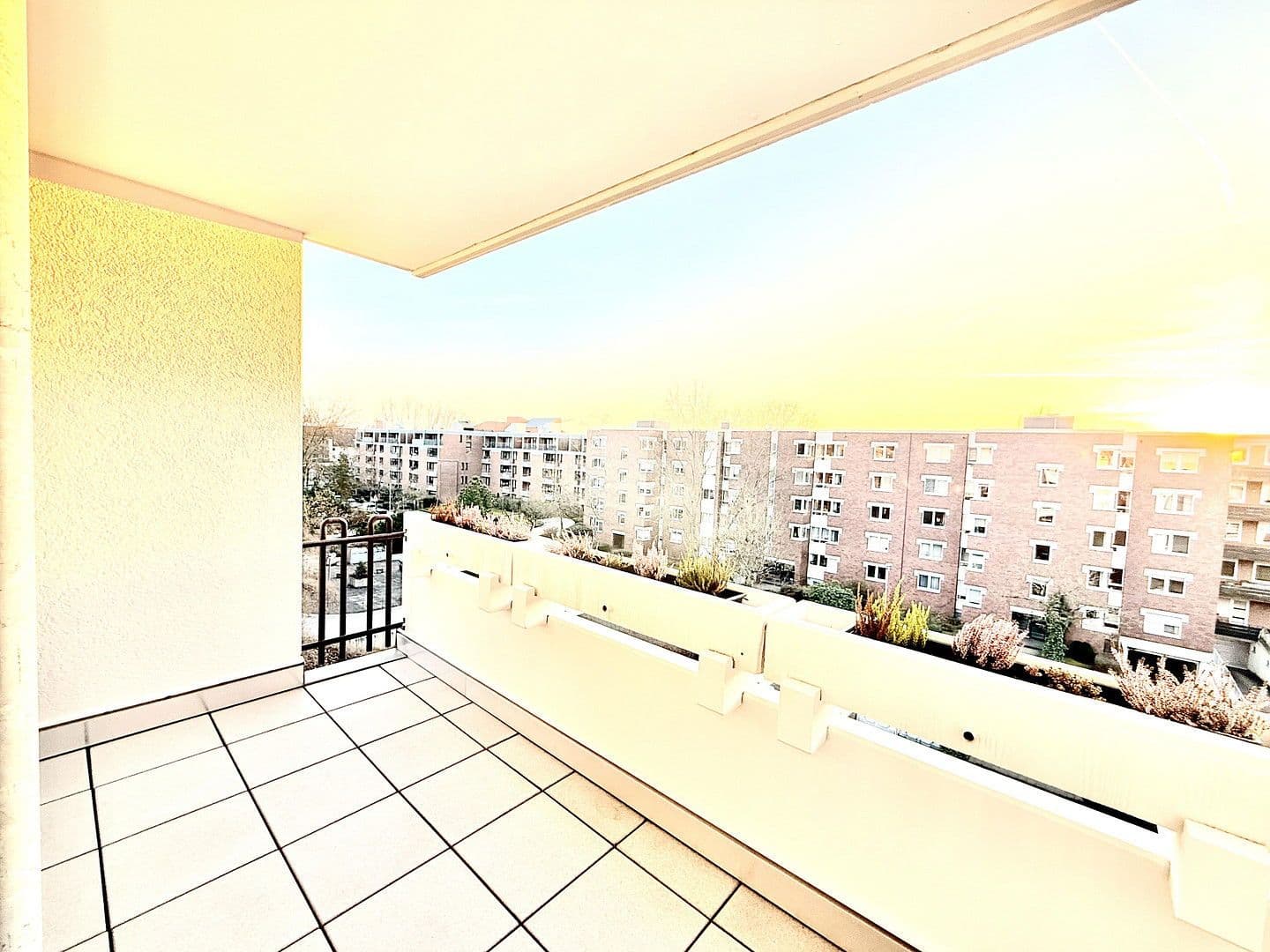 Prodej bytu 3+1 72 m², Josef-Neuberger-Str., Düsseldorf, Severní Porýní-Vestfálsko Prodej bytu 3+1 72 m², Josef-Neuberger-Str., Düsseldorf, Severní Porýní-Vestfálsko