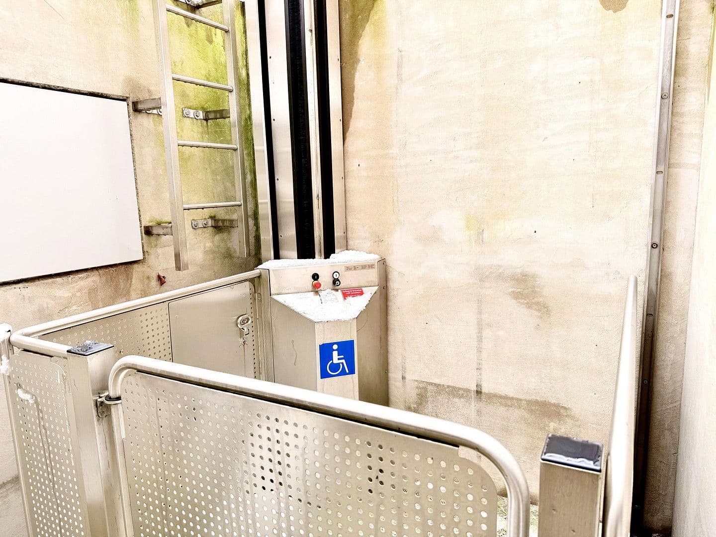 Prodej bytu 3+1 72 m², Josef-Neuberger-Str., Düsseldorf, Severní Porýní-Vestfálsko Prodej bytu 3+1 72 m², Josef-Neuberger-Str., Düsseldorf, Severní Porýní-Vestfálsko