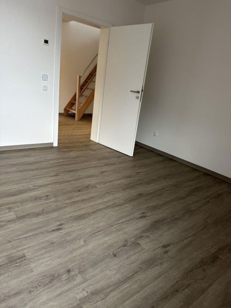 Pronájem bytu 4+1 93 m², A, Adendorf, Dolní Sasko Pronájem bytu 4+1 93 m², A, Adendorf, Dolní Sasko
