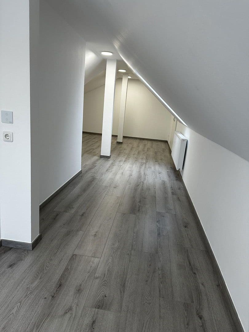 Pronájem bytu 4+1 93 m², A, Adendorf, Dolní Sasko Pronájem bytu 4+1 93 m², A, Adendorf, Dolní Sasko