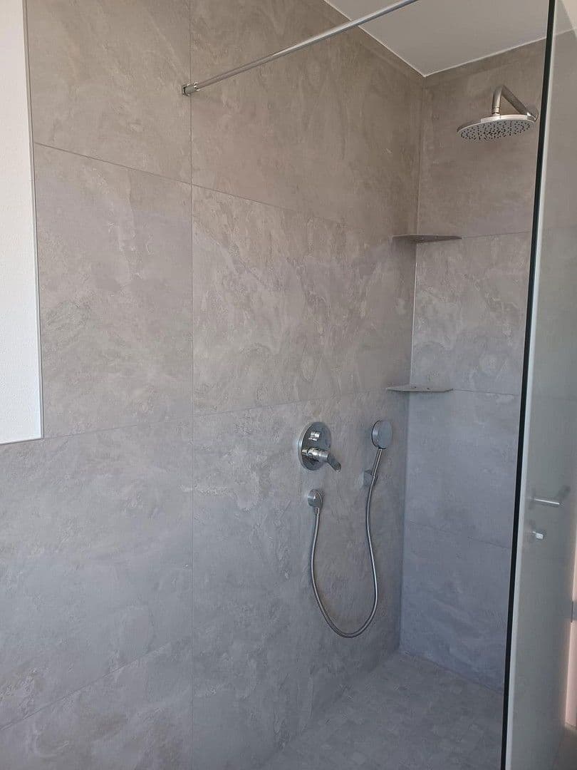 Pronájem bytu 4+1 92 m², Heilbronn, Bádensko-Württembersko Pronájem bytu 4+1 92 m², Heilbronn, Bádensko-Württembersko