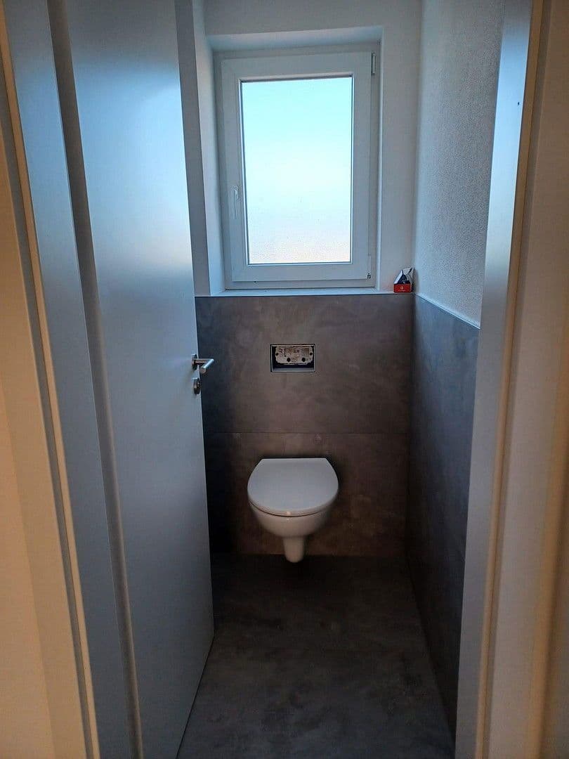 Pronájem bytu 4+1 92 m², Heilbronn, Bádensko-Württembersko Pronájem bytu 4+1 92 m², Heilbronn, Bádensko-Württembersko