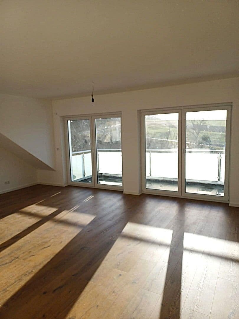 Pronájem bytu 4+1 92 m², Heilbronn, Bádensko-Württembersko Pronájem bytu 4+1 92 m², Heilbronn, Bádensko-Württembersko