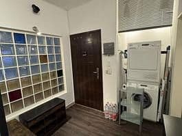 Pronájem bytu 3+1 90 m², FFM, Hessen Pronájem bytu 3+1 90 m², FFM, Hessen