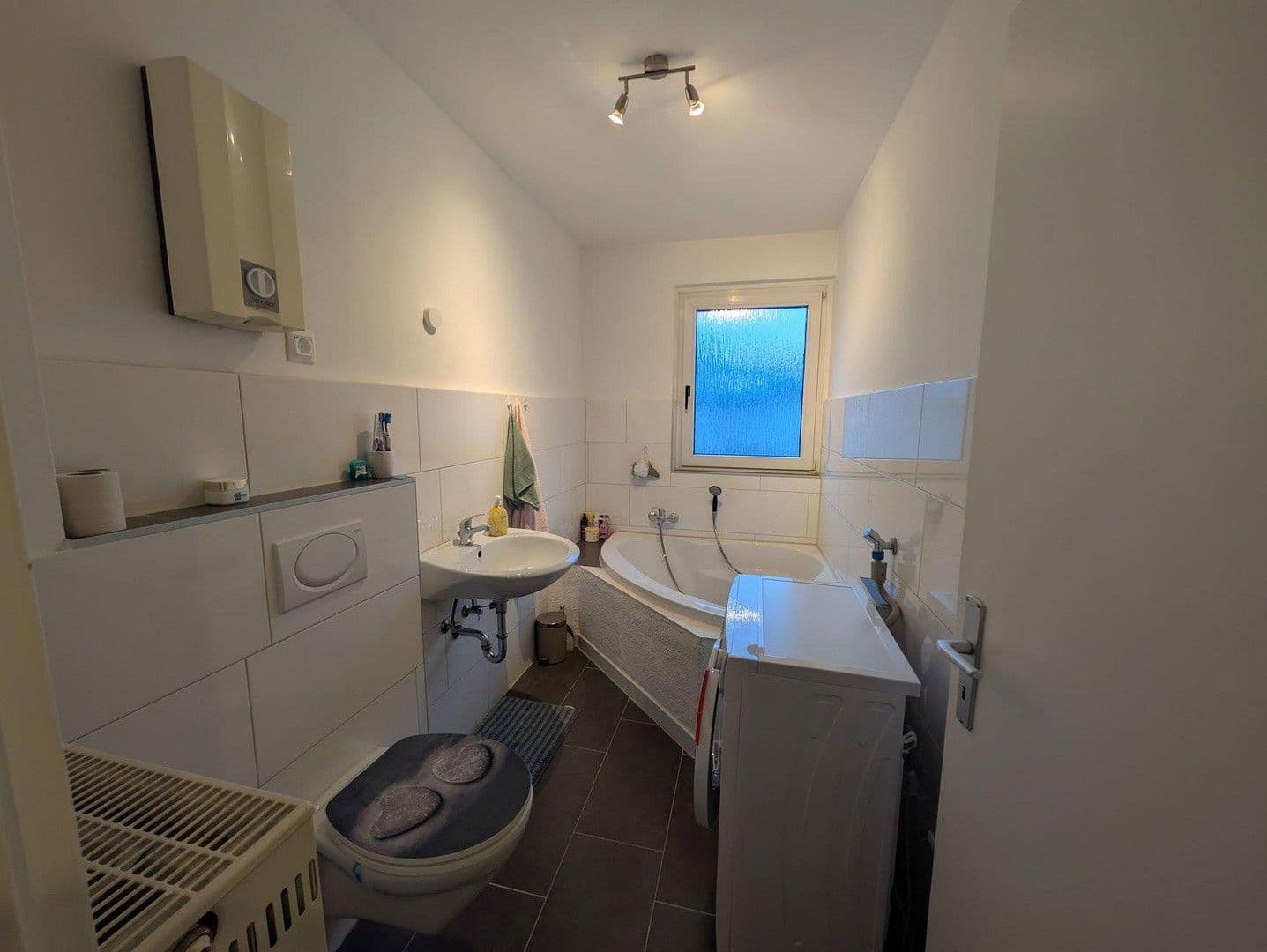 Pronájem bytu 1+1 31 m², Neumühler Str. 33, Duisburg, Severní Porýní-Vestfálsko Pronájem bytu 1+1 31 m², Neumühler Str. 33, Duisburg, Severní Porýní-Vestfálsko