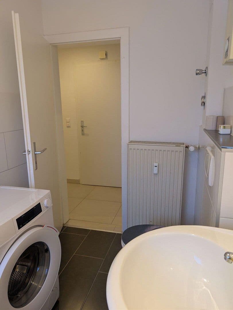 Pronájem bytu 1+1 31 m², Neumühler Str. 33, Duisburg, Severní Porýní-Vestfálsko Pronájem bytu 1+1 31 m², Neumühler Str. 33, Duisburg, Severní Porýní-Vestfálsko