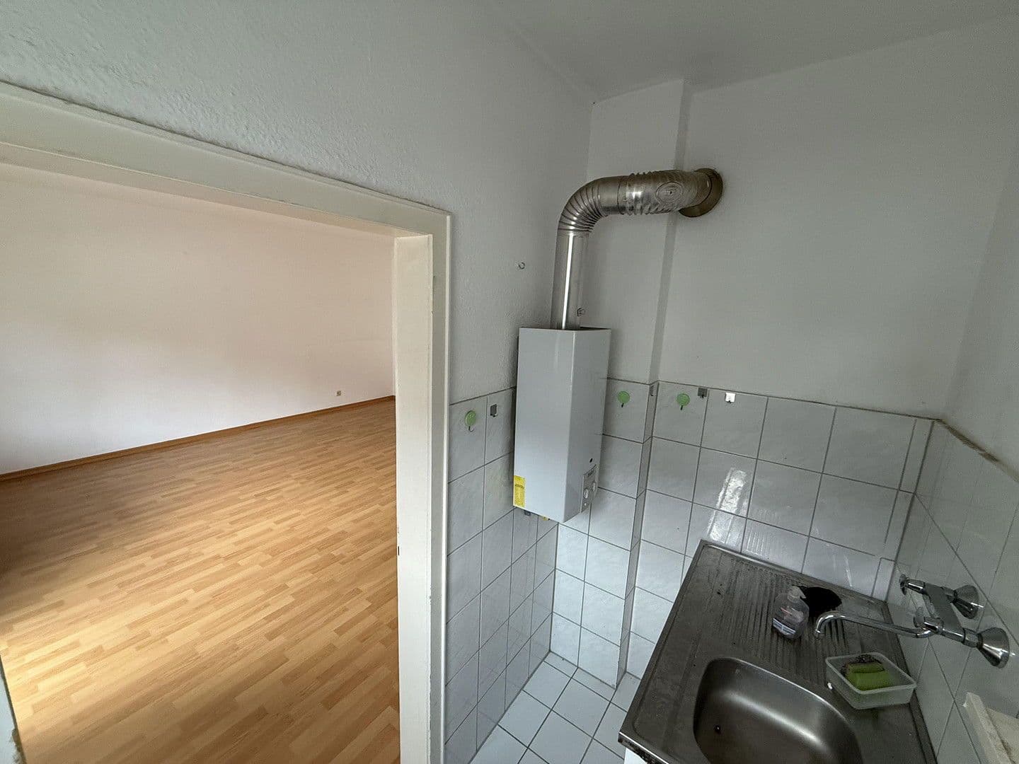 Pronájem bytu 1+1 35 m², Susannastr.19, Essen, Severní Porýní-Vestfálsko Pronájem bytu 1+1 35 m², Susannastr.19, Essen, Severní Porýní-Vestfálsko