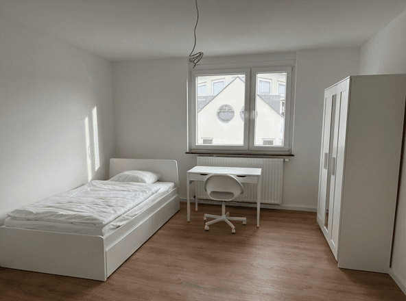 Pronájem bytu 16 m², Achtungstraße 9, Heilbronn, Bádensko-Württembersko Pronájem bytu 16 m², Achtungstraße 9, Heilbronn, Bádensko-Württembersko