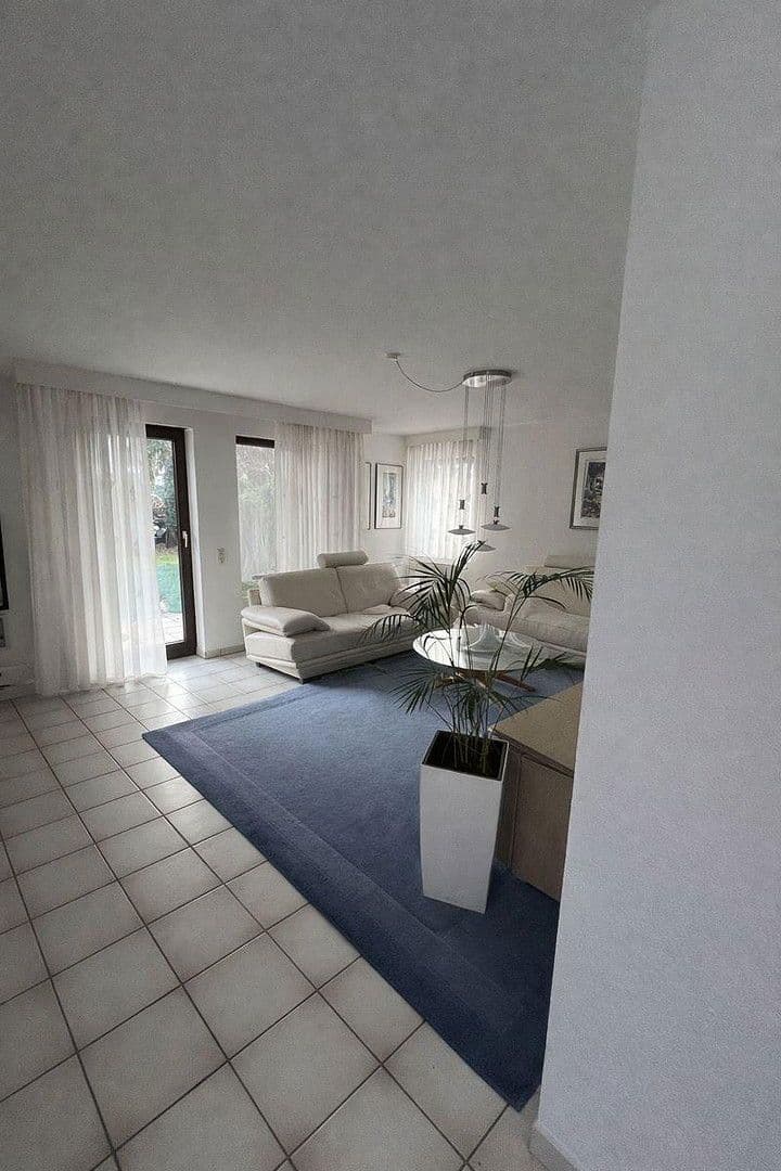 Prodej domu 153 m², pozemek 380 m², Karlsruhe, Bádensko-Württembersko Prodej domu 153 m², pozemek 380 m², Karlsruhe, Bádensko-Württembersko