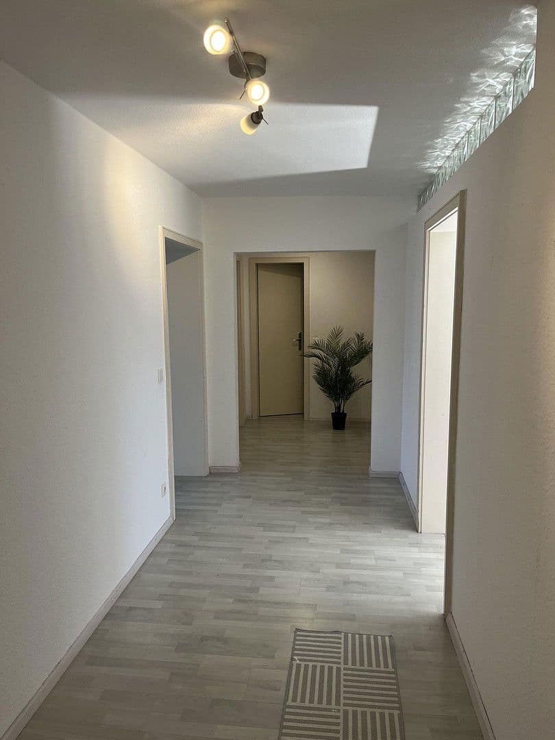 Pronájem bytu 3+1 101 m², Eisenbahnstr. 14-16, Kaiserslautern, Porýní-Falc Pronájem bytu 3+1 101 m², Eisenbahnstr. 14-16, Kaiserslautern, Porýní-Falc