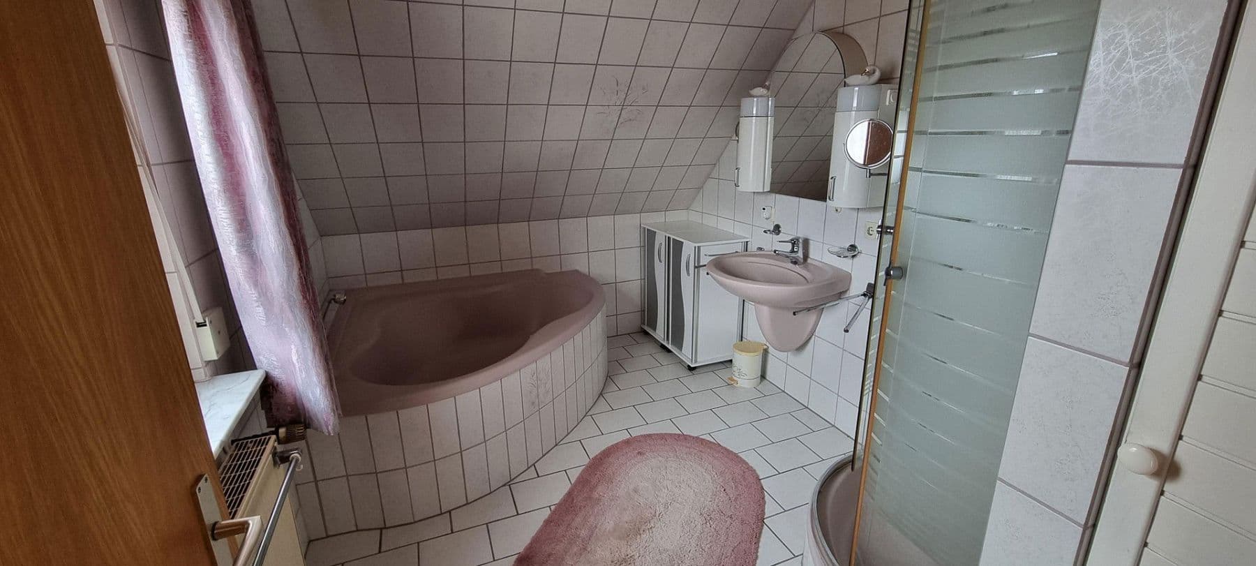 Prodej domu 131 m², pozemek 514 m², Sonnenhalde 7, Rottweil, Bádensko-Württembersko Prodej domu 131 m², pozemek 514 m², Sonnenhalde 7, Rottweil, Bádensko-Württembersko