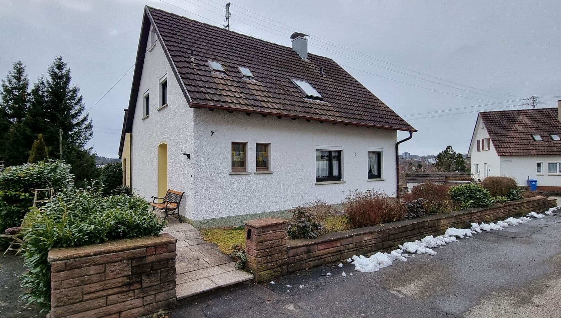 Prodej domu 131 m², pozemek 514 m², Sonnenhalde 7, Rottweil, Bádensko-Württembersko Prodej domu 131 m², pozemek 514 m², Sonnenhalde 7, Rottweil, Bádensko-Württembersko