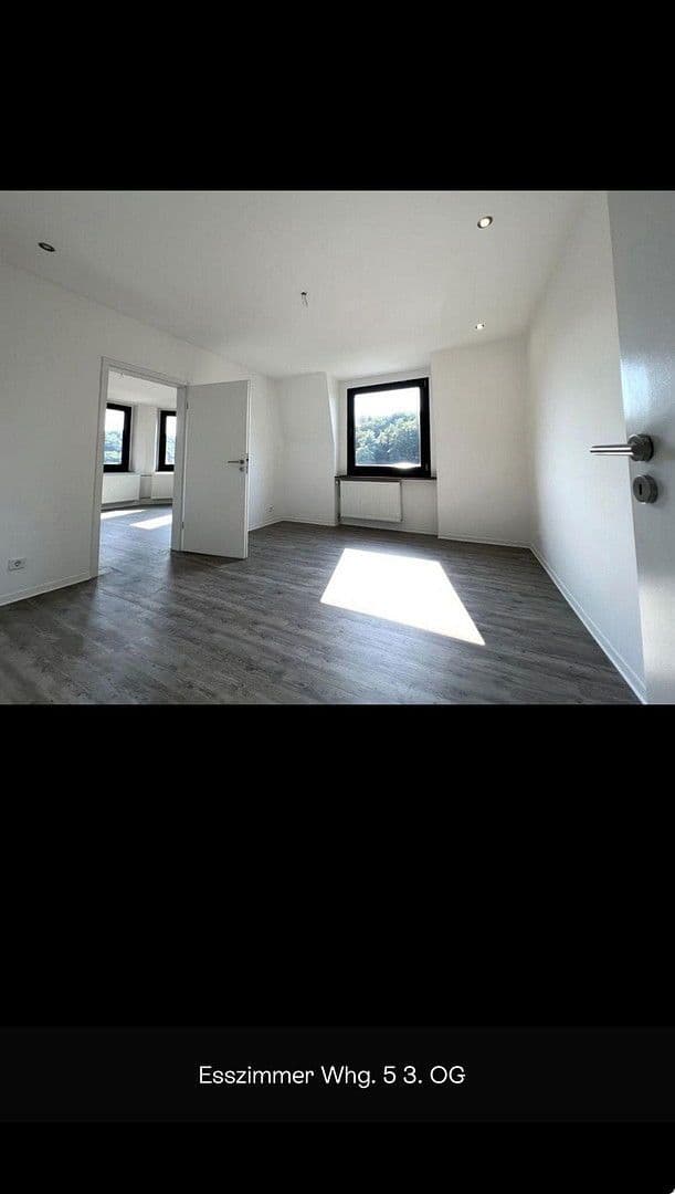 Pronájem bytu 3+1 84 m², Kampstraße 16, Ennepetal, Severní Porýní-Vestfálsko Pronájem bytu 3+1 84 m², Kampstraße 16, Ennepetal, Severní Porýní-Vestfálsko