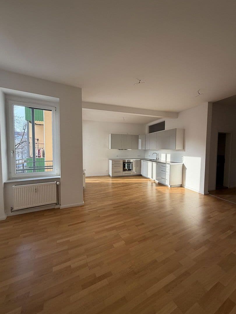 Pronájem bytu 4+1 104 m², Seelenbinder Straße, Leipzig, Sasko Pronájem bytu 4+1 104 m², Seelenbinder Straße, Leipzig, Sasko