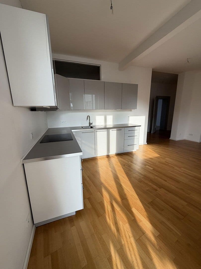 Pronájem bytu 4+1 104 m², Seelenbinder Straße, Leipzig, Sasko Pronájem bytu 4+1 104 m², Seelenbinder Straße, Leipzig, Sasko