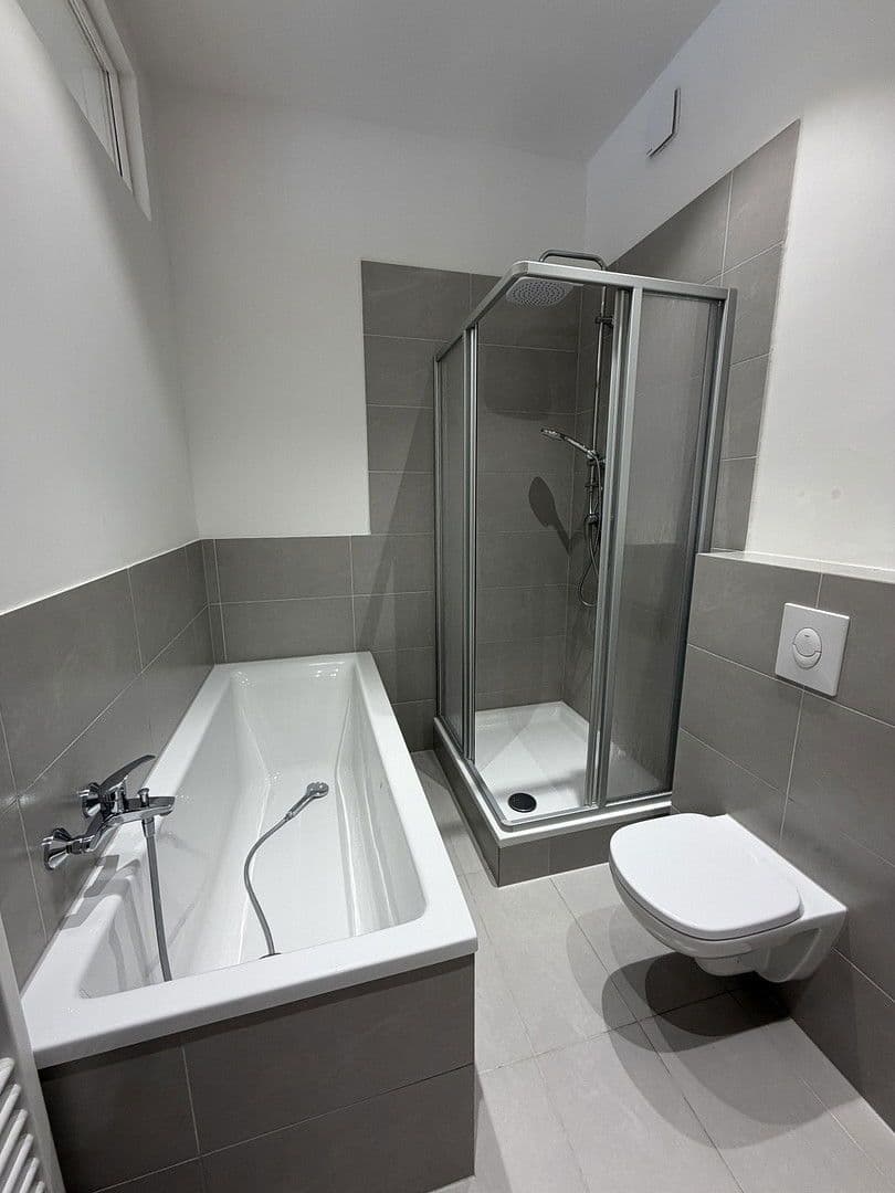 Pronájem bytu 4+1 104 m², Seelenbinder Straße, Leipzig, Sasko Pronájem bytu 4+1 104 m², Seelenbinder Straße, Leipzig, Sasko