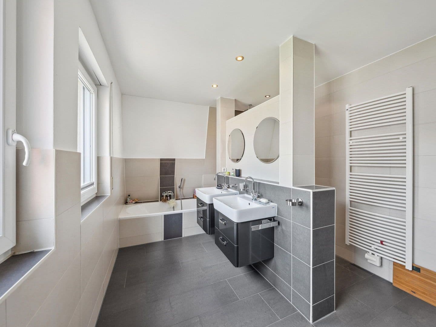 Prodej domu 198 m², pozemek 1.394 m², Falkensee, Braniborsko Prodej domu 198 m², pozemek 1.394 m², Falkensee, Braniborsko