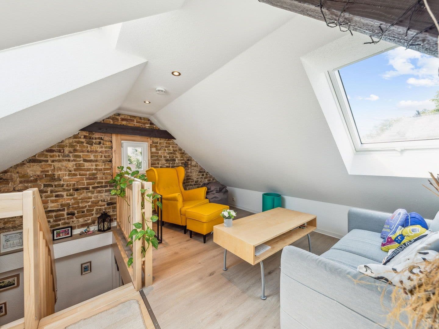 Prodej domu 198 m², pozemek 1.394 m², Falkensee, Braniborsko Prodej domu 198 m², pozemek 1.394 m², Falkensee, Braniborsko