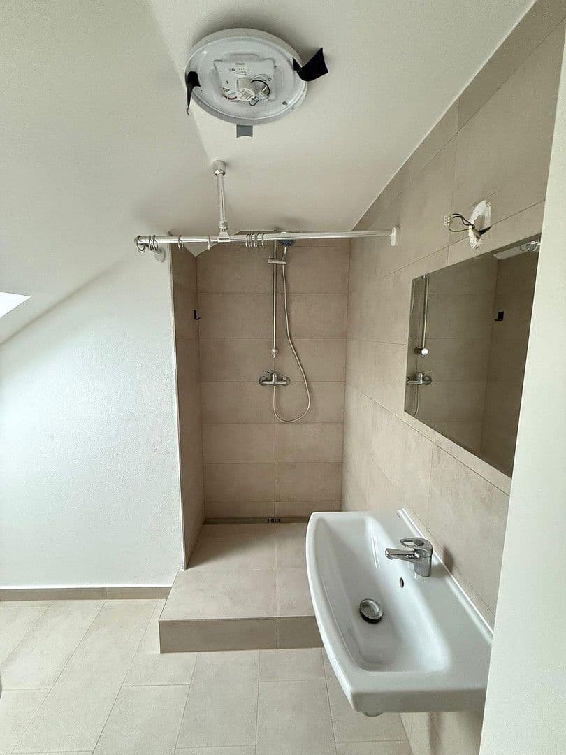 Pronájem bytu 2+1 46 m², Wiesenstraße 31, Oberndorf am Neckar, Bádensko-Württembersko Pronájem bytu 2+1 46 m², Wiesenstraße 31, Oberndorf am Neckar, Bádensko-Württembersko