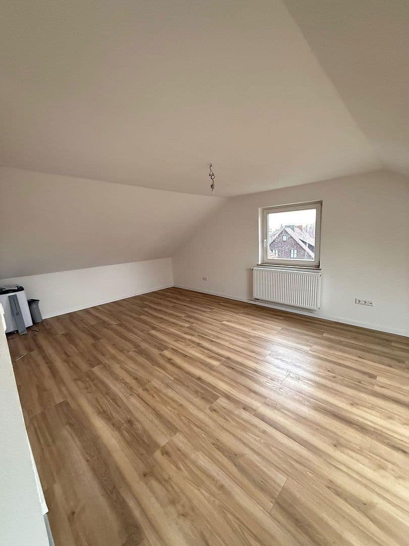 Pronájem bytu 2+1 46 m², Wiesenstraße 31, Oberndorf am Neckar, Bádensko-Württembersko Pronájem bytu 2+1 46 m², Wiesenstraße 31, Oberndorf am Neckar, Bádensko-Württembersko