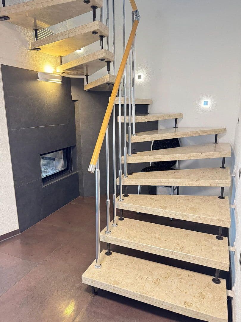 Prodej domu 165 m², pozemek 1.300 m², Forchtenberg, Bádensko-Württembersko Prodej domu 165 m², pozemek 1.300 m², Forchtenberg, Bádensko-Württembersko