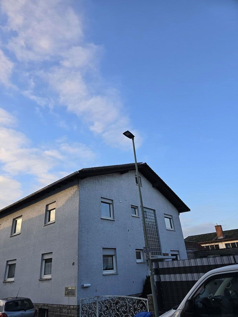 Pronájem bytu 3+1 120 m², Wilhelmstraße 12, Karben, Hessen Pronájem bytu 3+1 120 m², Wilhelmstraße 12, Karben, Hessen