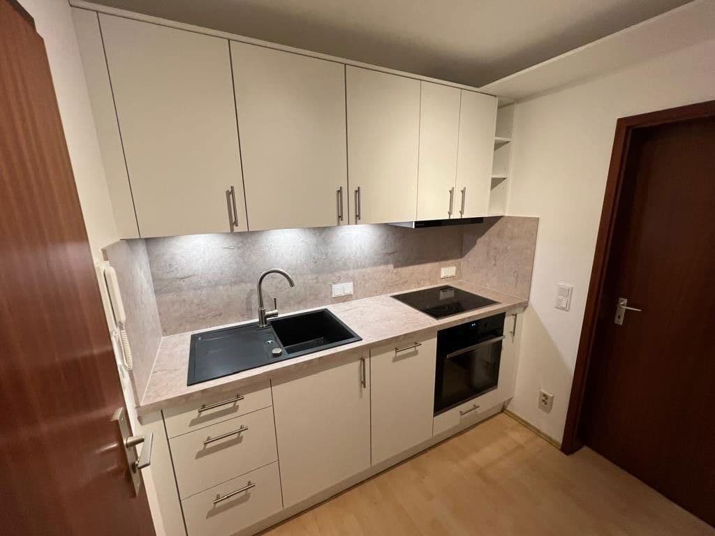 Pronájem bytu 1+1 42 m², Koldestraße 8, Erlangen, Bavorsko Pronájem bytu 1+1 42 m², Koldestraße 8, Erlangen, Bavorsko