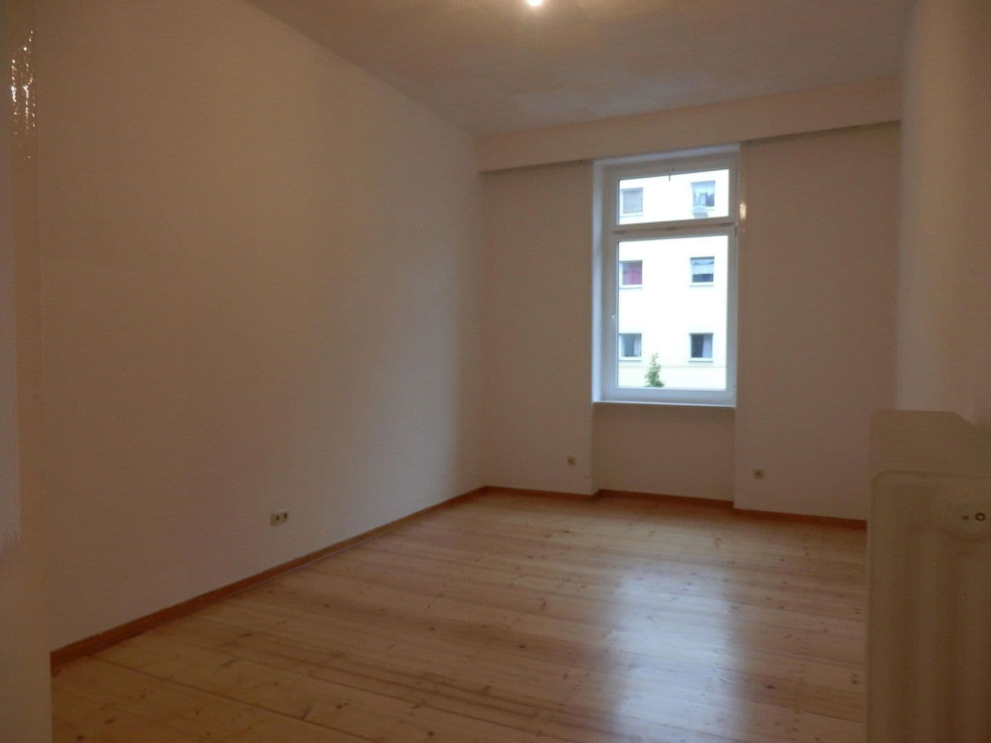 Pronájem bytu 2+1 81 m², Friedberger Landstraße 86, Frankfurt am main, Hessen Pronájem bytu 2+1 81 m², Friedberger Landstraße 86, Frankfurt am main, Hessen