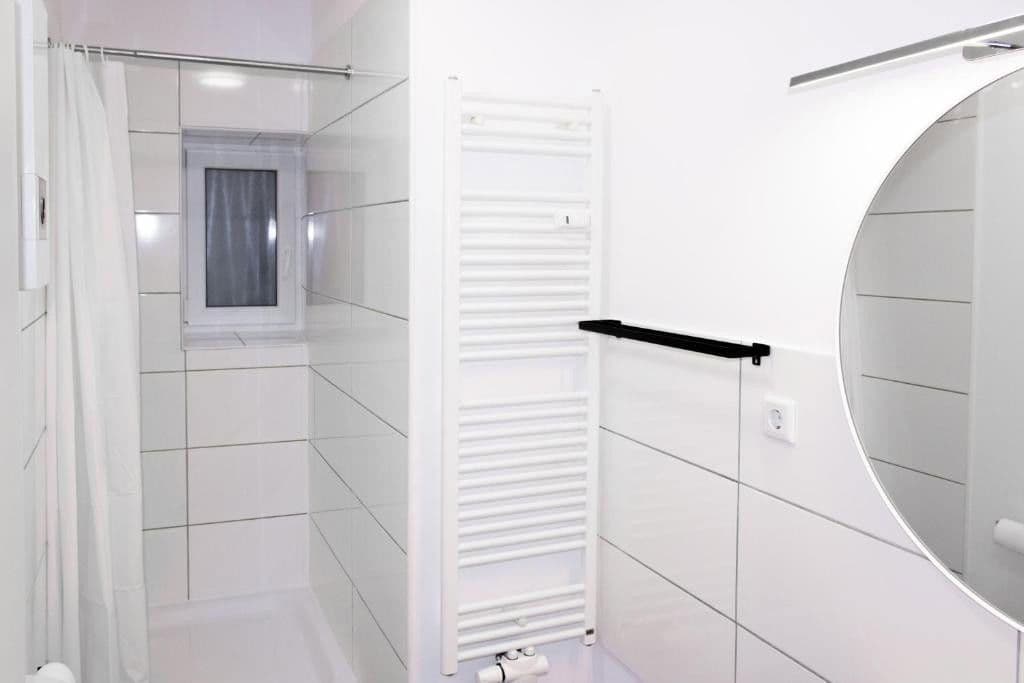 Prodej bytu 2+1 48 m², Steinenfeld 13, Wuppertal, Severní Porýní-Vestfálsko Prodej bytu 2+1 48 m², Steinenfeld 13, Wuppertal, Severní Porýní-Vestfálsko