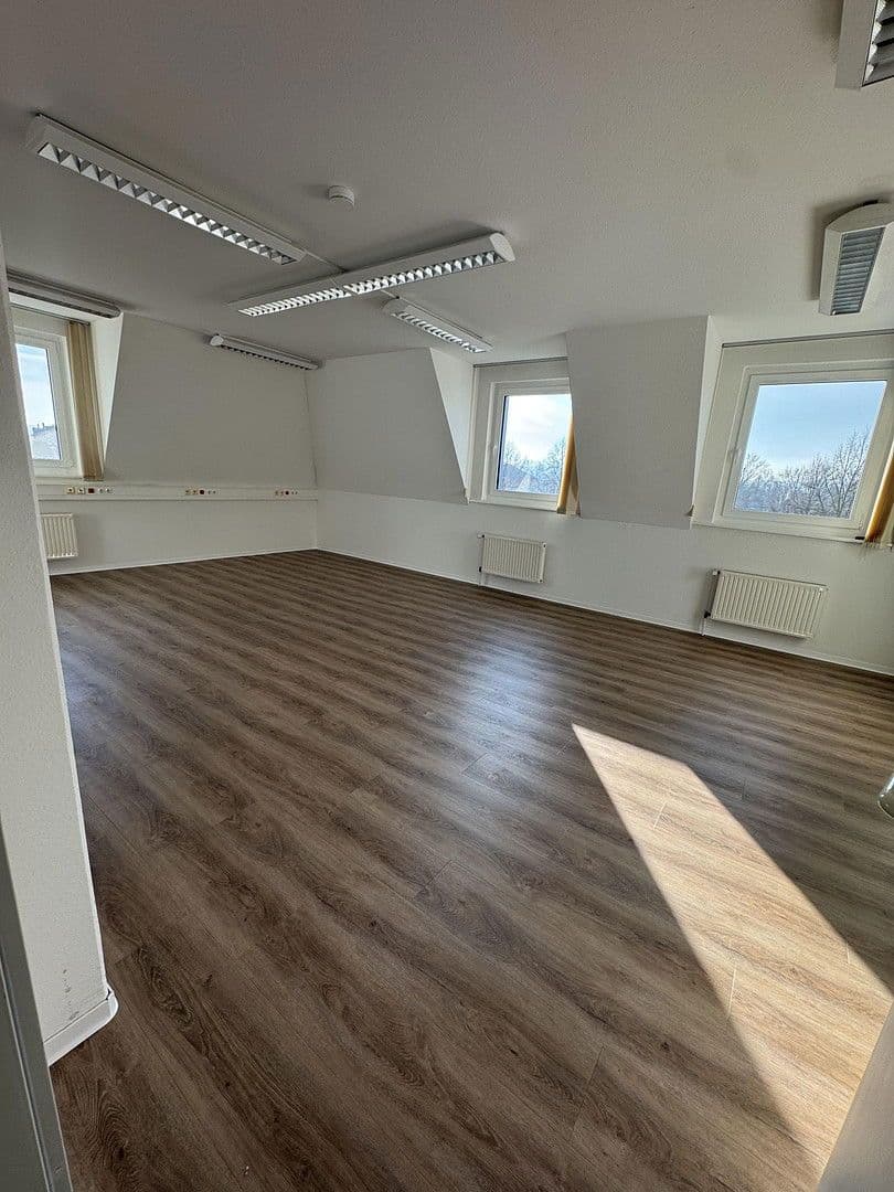 Pronájem kanceláře 117 m², Im Mühlenbruch 1, Königswinter, Severní Porýní-Vestfálsko Pronájem kanceláře 117 m², Im Mühlenbruch 1, Königswinter, Severní Porýní-Vestfálsko