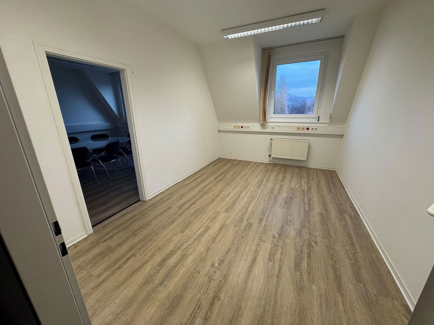 Pronájem kanceláře 117 m², Im Mühlenbruch 1, Königswinter, Severní Porýní-Vestfálsko Pronájem kanceláře 117 m², Im Mühlenbruch 1, Königswinter, Severní Porýní-Vestfálsko
