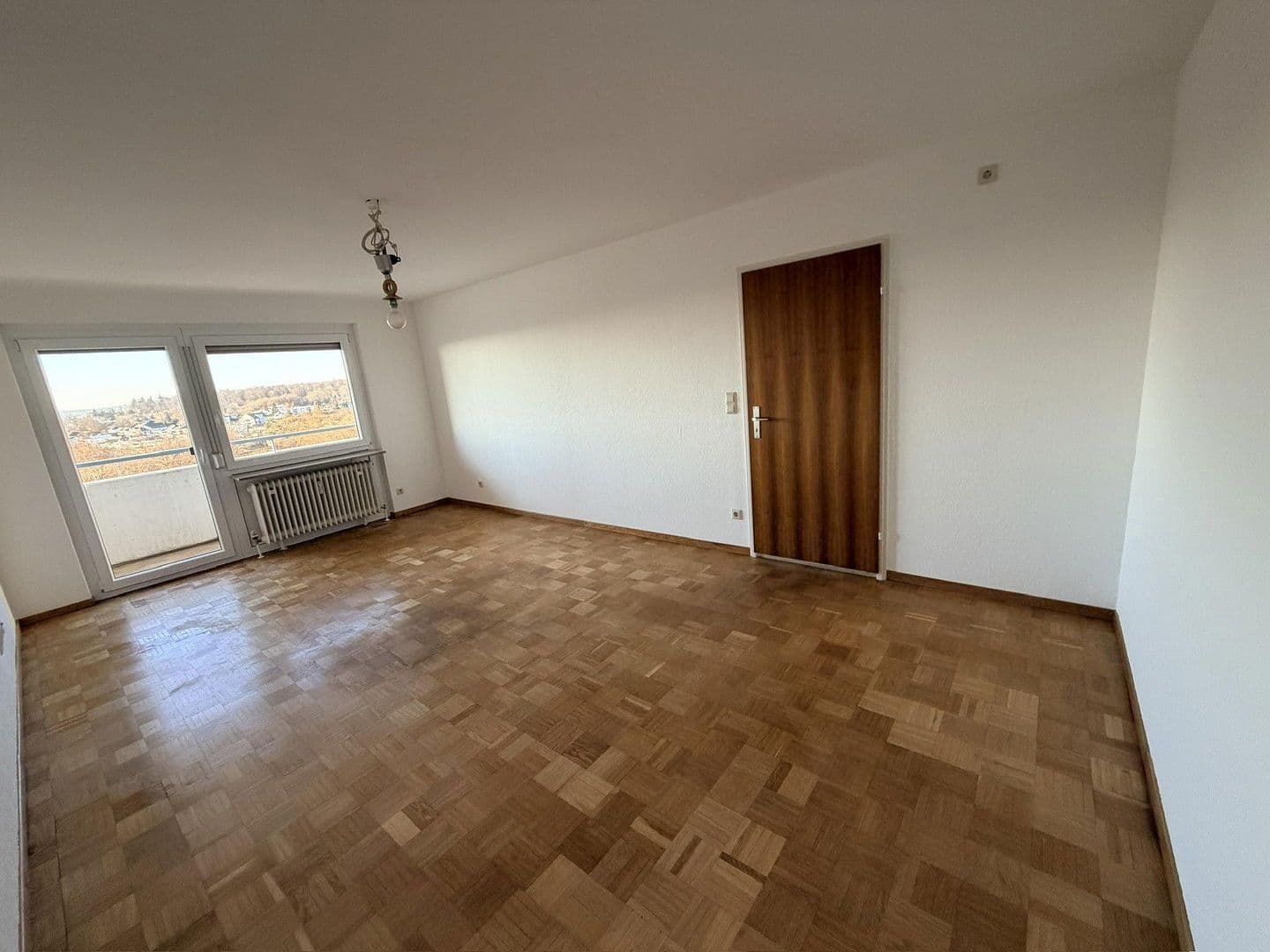 Prodej bytu 3+1 75 m², Hohenstaufenstrasse 100, Göppingen, Bádensko-Württembersko Prodej bytu 3+1 75 m², Hohenstaufenstrasse 100, Göppingen, Bádensko-Württembersko
