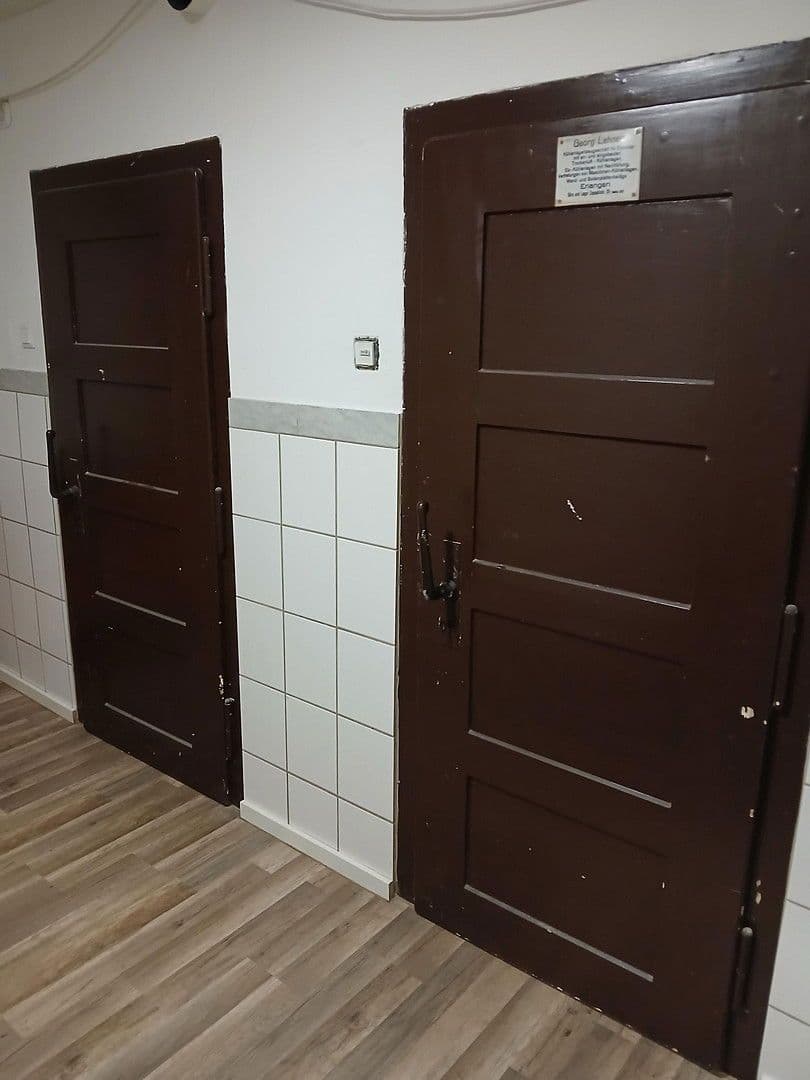 Pronájem bytu 5+1 135 m², Forchheimer Str. 7, Baiersdorf, Bavorsko Pronájem bytu 5+1 135 m², Forchheimer Str. 7, Baiersdorf, Bavorsko