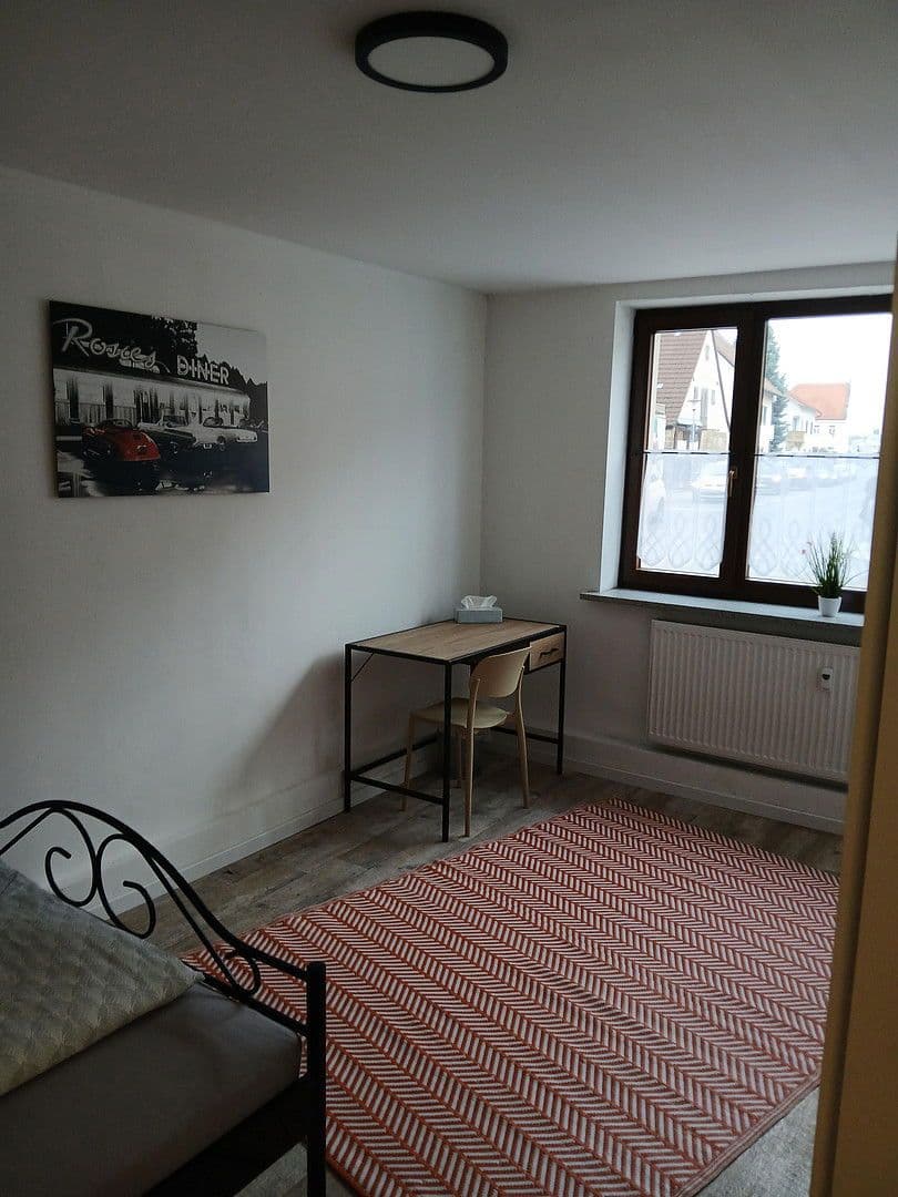 Pronájem bytu 5+1 135 m², Forchheimer Str. 7, Baiersdorf, Bavorsko Pronájem bytu 5+1 135 m², Forchheimer Str. 7, Baiersdorf, Bavorsko