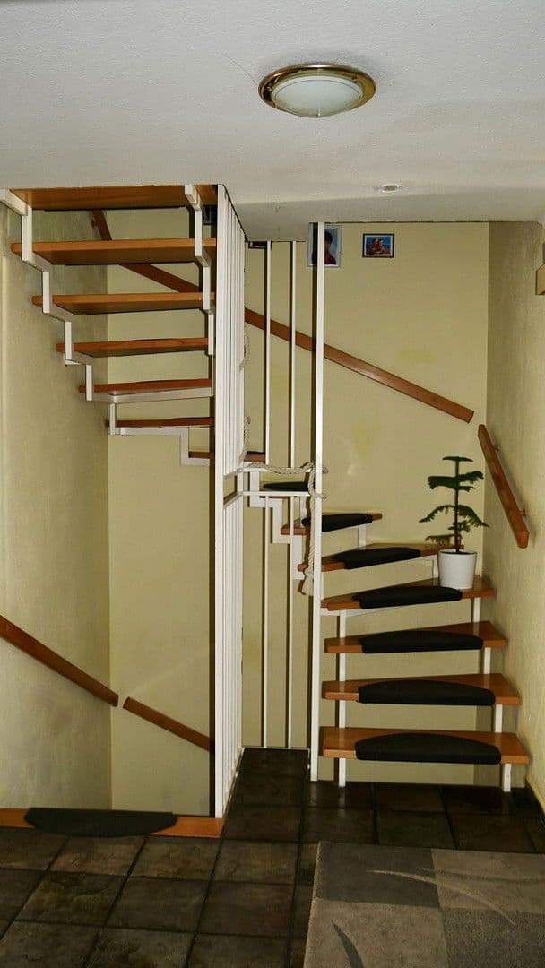 Prodej domu 129 m², pozemek 255 m², Babbenhausener Str. 46, Bad Oeynhausen, Severní Porýní-Vestfálsko Prodej domu 129 m², pozemek 255 m², Babbenhausener Str. 46, Bad Oeynhausen, Severní Porýní-Vestfálsko