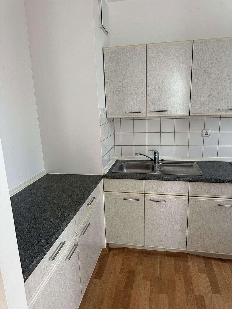 Pronájem bytu 2+1 50 m², Stuttgarter Allee 41, Leipzig, Sasko Pronájem bytu 2+1 50 m², Stuttgarter Allee 41, Leipzig, Sasko