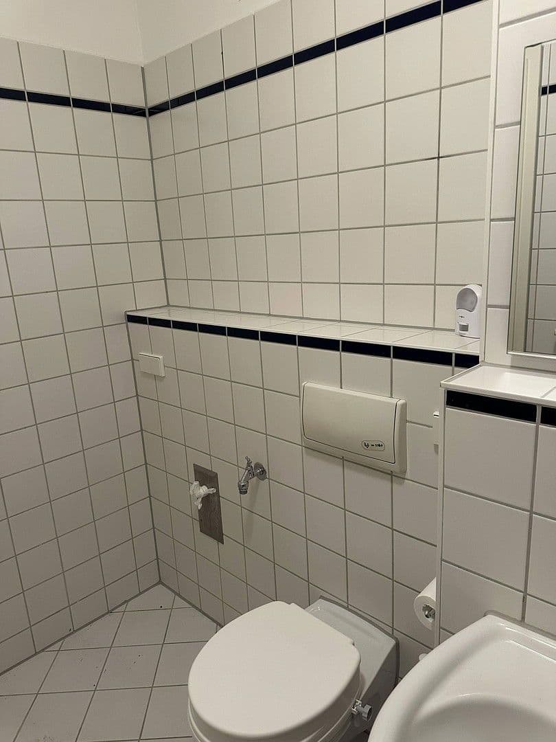 Pronájem bytu 2+1 50 m², Stuttgarter Allee 41, Leipzig, Sasko Pronájem bytu 2+1 50 m², Stuttgarter Allee 41, Leipzig, Sasko