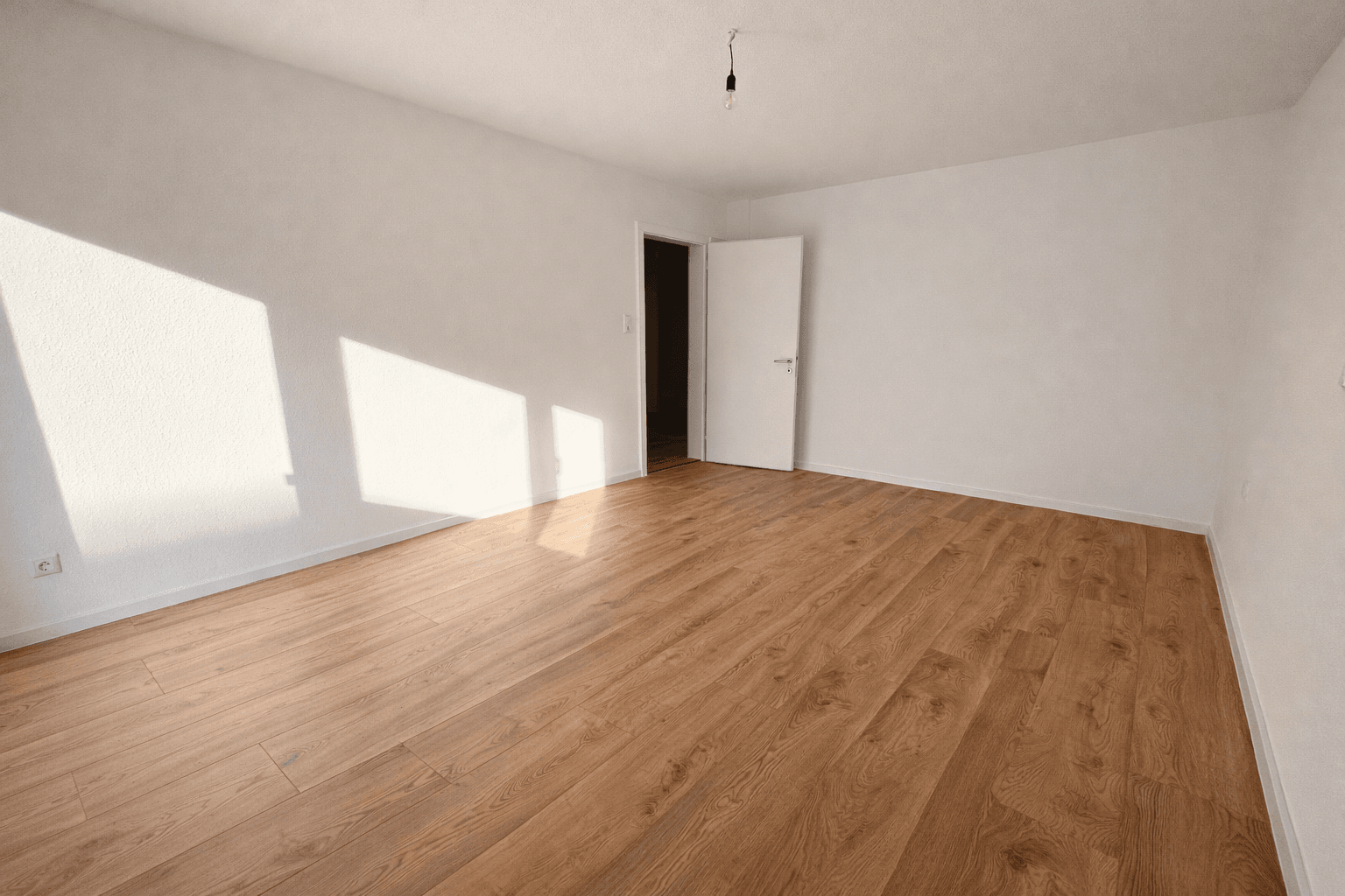 Pronájem bytu 3+1 86 m², Ulm, Bádensko-Württembersko Pronájem bytu 3+1 86 m², Ulm, Bádensko-Württembersko