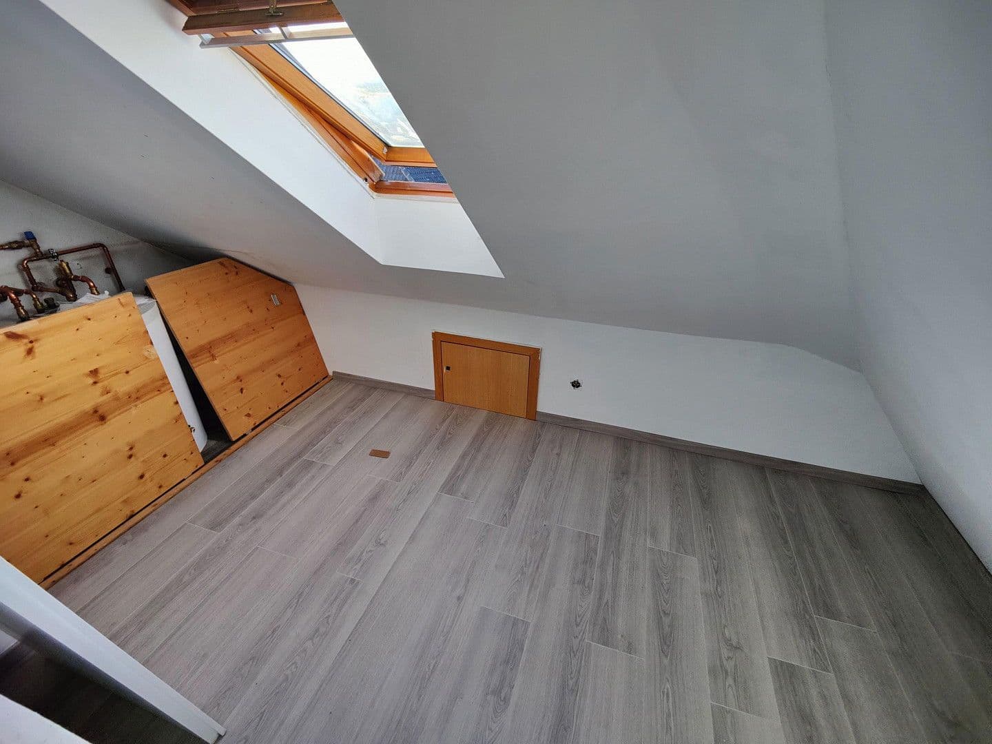 Pronájem bytu 2+kk 63 m², Ellwangen (Jagst), Bádensko-Württembersko Pronájem bytu 2+kk 63 m², Ellwangen (Jagst), Bádensko-Württembersko