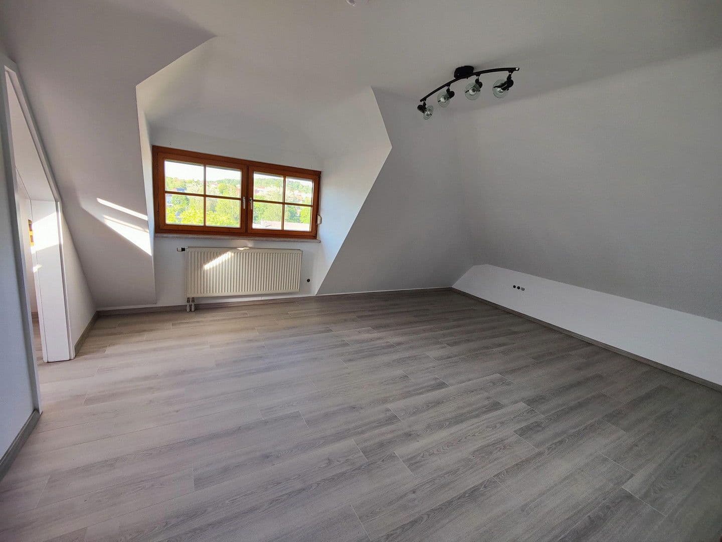 Pronájem bytu 2+kk 63 m², Ellwangen (Jagst), Bádensko-Württembersko Pronájem bytu 2+kk 63 m², Ellwangen (Jagst), Bádensko-Württembersko