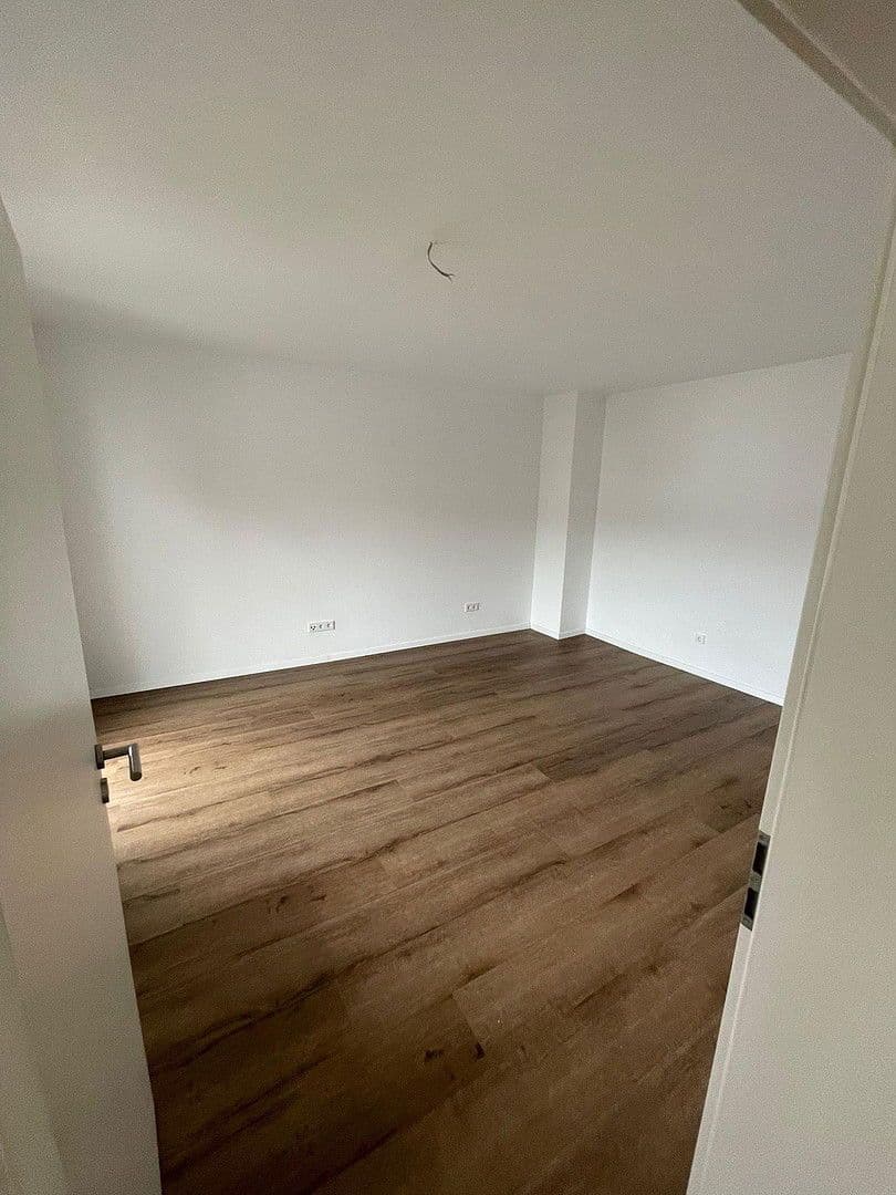 Pronájem bytu 2+kk 62 m², Brandenburger Straße 2, Esslingen am Neckar, Bádensko-Württembersko Pronájem bytu 2+kk 62 m², Brandenburger Straße 2, Esslingen am Neckar, Bádensko-Württembersko